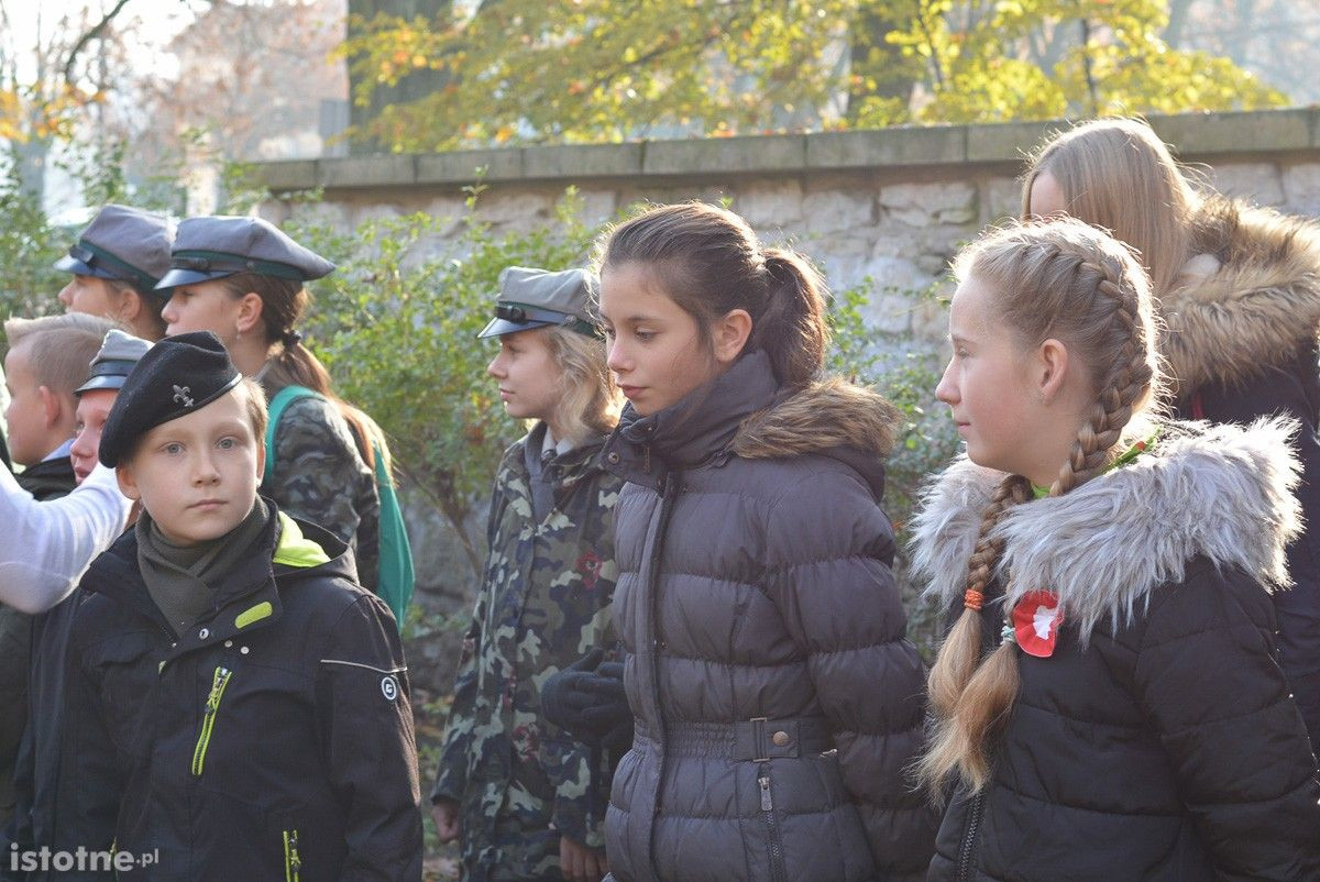 Tzw. park Waryńskiego w Bolesławcu wreszcie nosi właściwe imię – hm. Huberta Bonina