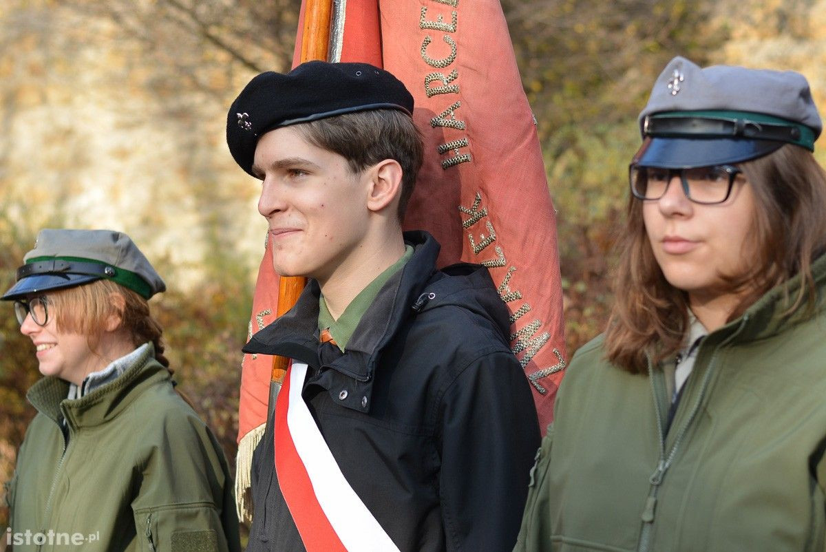 Tzw. park Waryńskiego w Bolesławcu wreszcie nosi właściwe imię – hm. Huberta Bonina