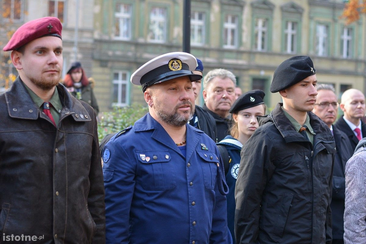 Tzw. park Waryńskiego w Bolesławcu wreszcie nosi właściwe imię – hm. Huberta Bonina