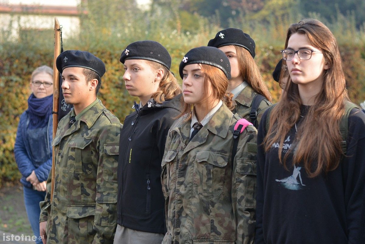 Tzw. park Waryńskiego w Bolesławcu wreszcie nosi właściwe imię – hm. Huberta Bonina