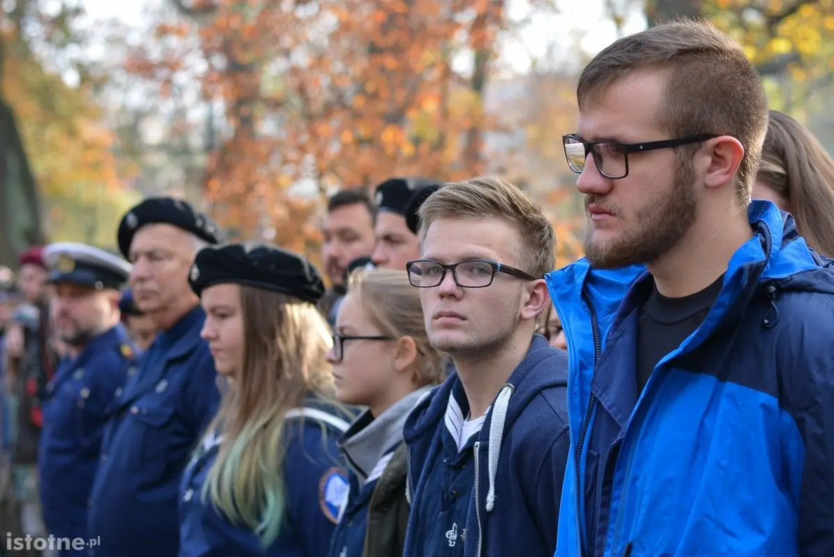 Tzw. park Waryńskiego w Bolesławcu wreszcie nosi właściwe imię – hm. Huberta Bonina