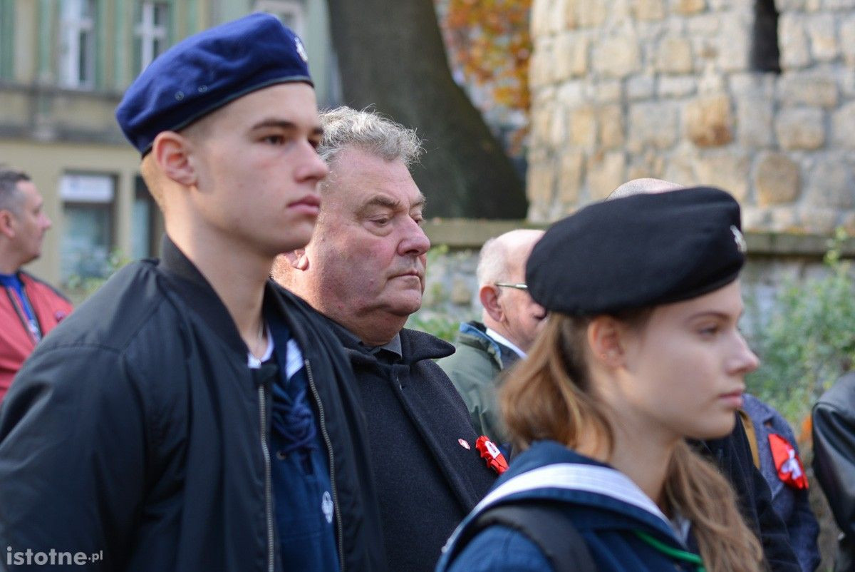 Tzw. park Waryńskiego w Bolesławcu wreszcie nosi właściwe imię – hm. Huberta Bonina