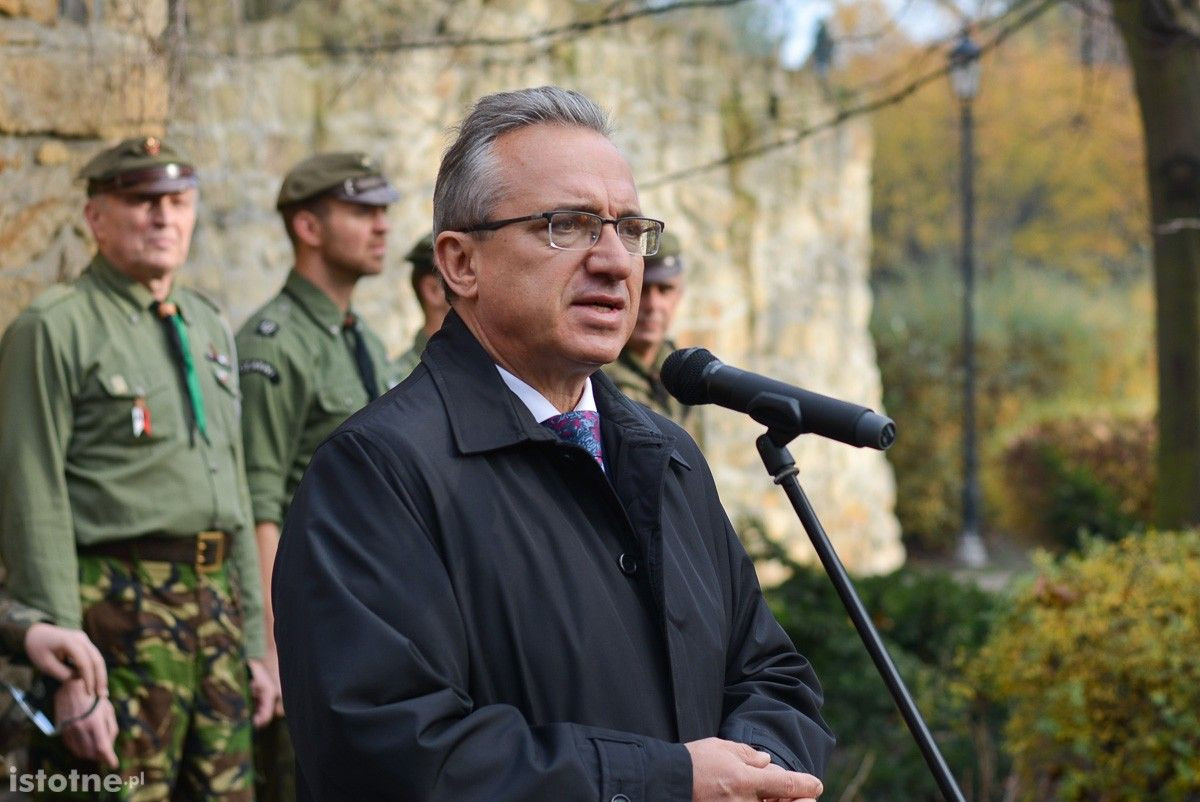 Tzw. park Waryńskiego w Bolesławcu wreszcie nosi właściwe imię – hm. Huberta Bonina