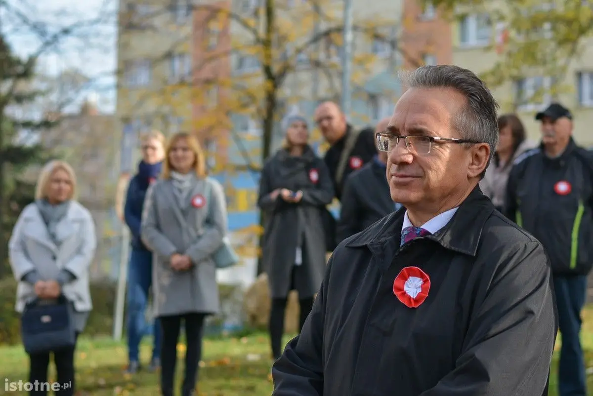 Tzw. park Waryńskiego w Bolesławcu wreszcie nosi właściwe imię – hm. Huberta Bonina