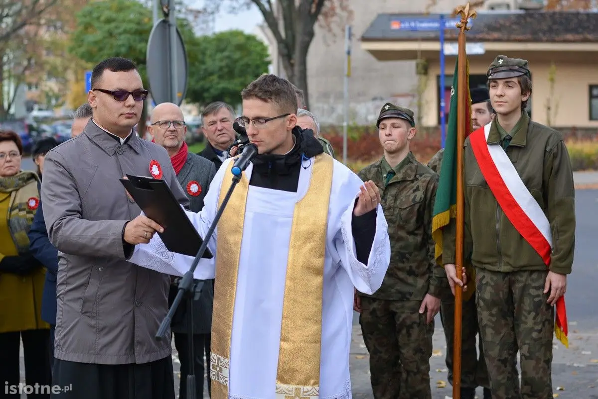 Tzw. park Waryńskiego w Bolesławcu wreszcie nosi właściwe imię – hm. Huberta Bonina