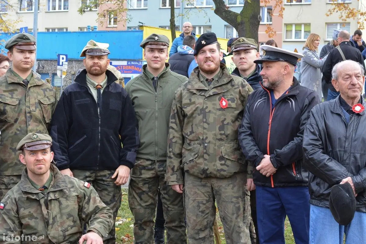 Tzw. park Waryńskiego w Bolesławcu wreszcie nosi właściwe imię – hm. Huberta Bonina