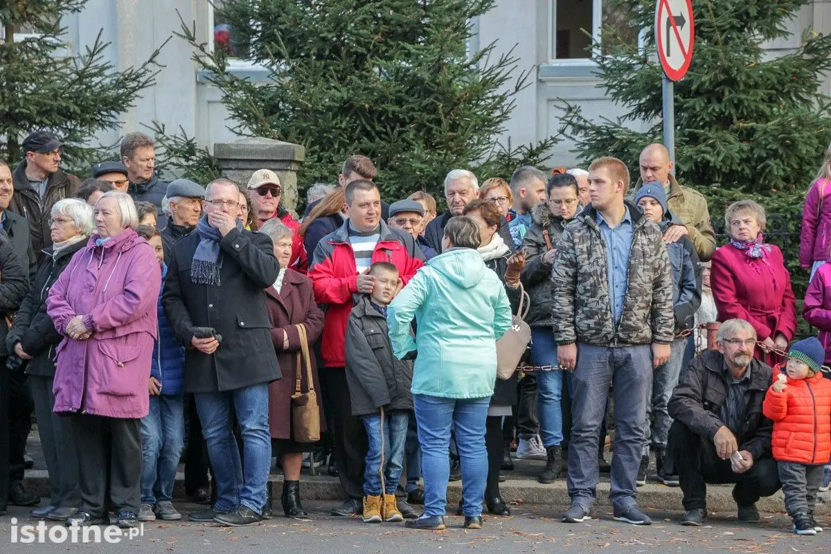 Uroczystość odsłonięcia pomnika 100-lecia Odzyskania Niepodległości