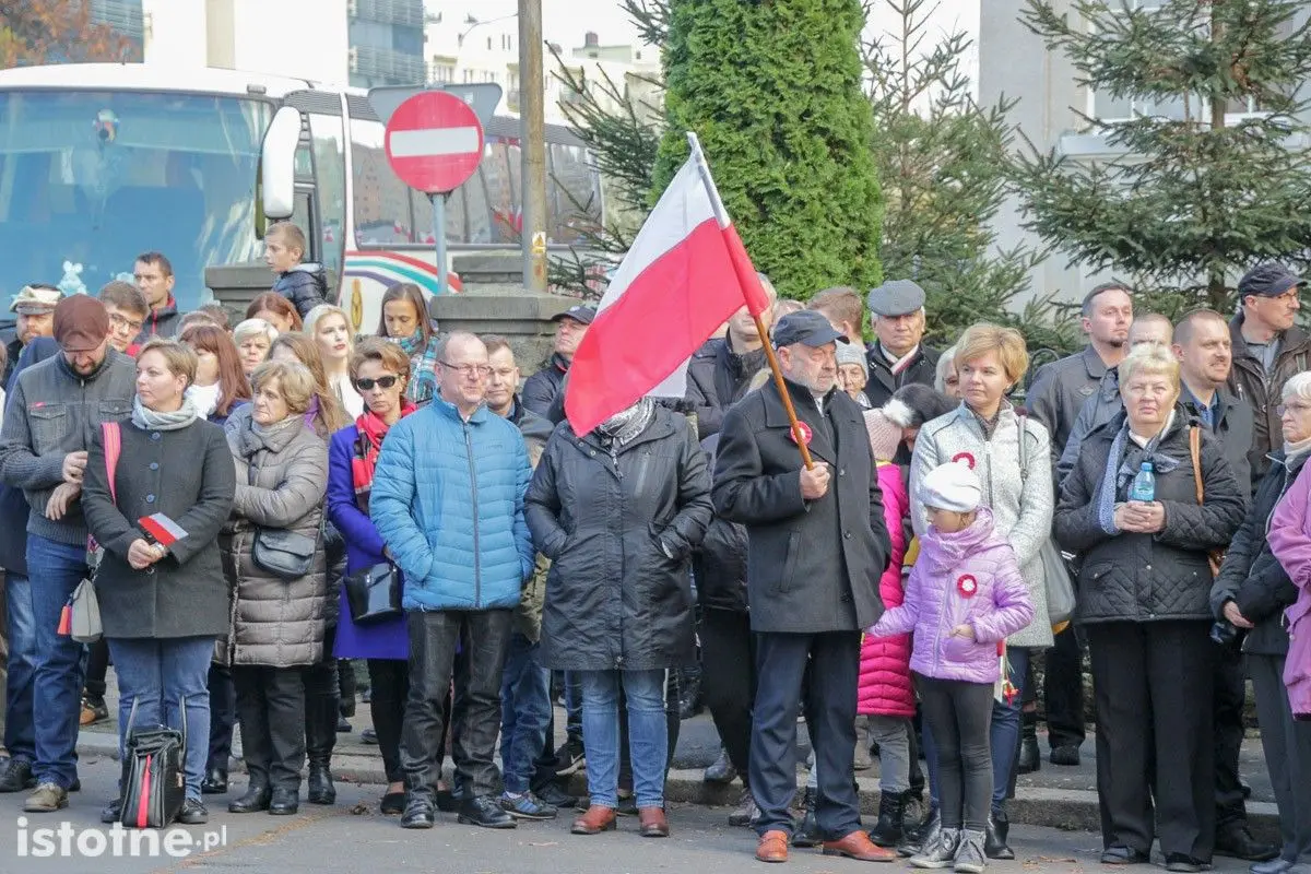 Uroczystość odsłonięcia pomnika 100-lecia Odzyskania Niepodległości