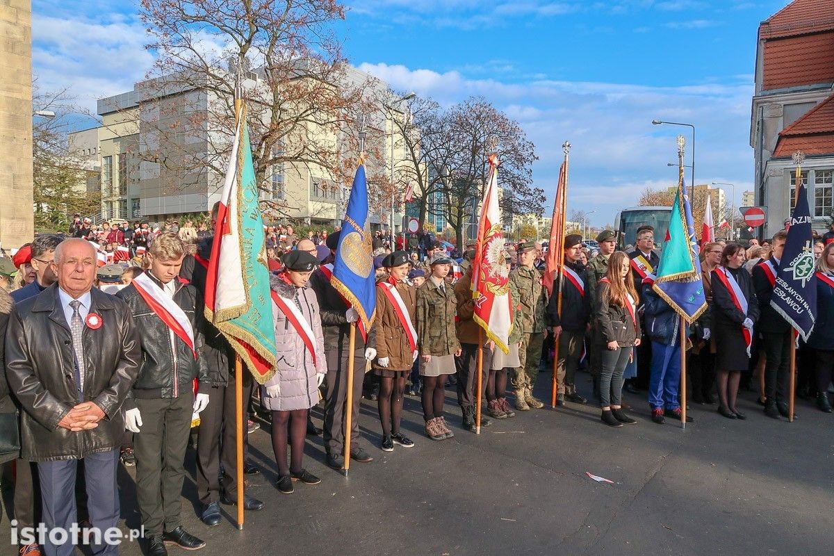 Uroczystość odsłonięcia pomnika 100-lecia Odzyskania Niepodległości