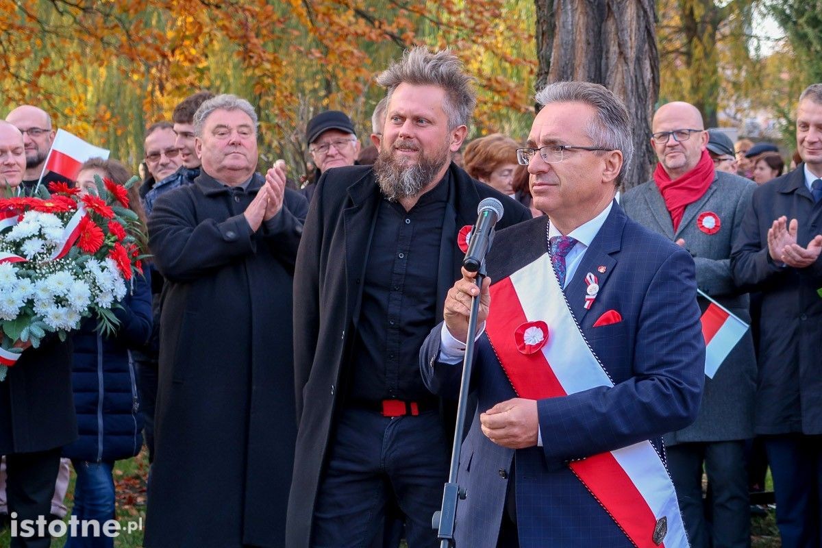 Uroczystość odsłonięcia pomnika 100-lecia Odzyskania Niepodległości