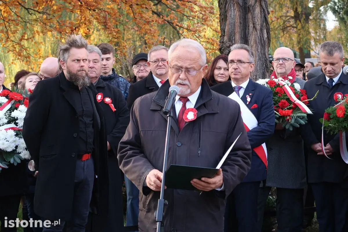 Uroczystość odsłonięcia pomnika 100-lecia Odzyskania Niepodległości