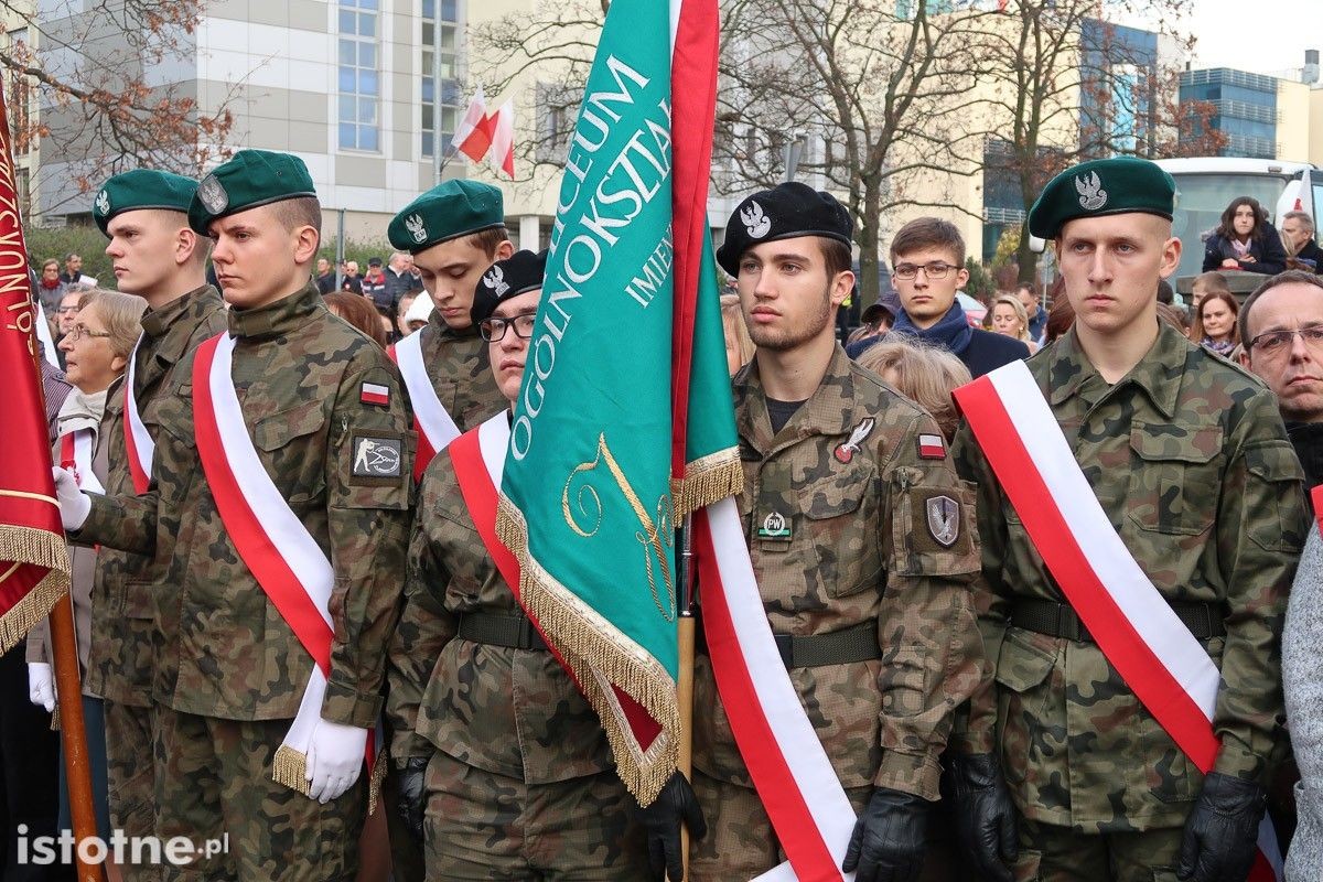 Uroczystość odsłonięcia pomnika 100-lecia Odzyskania Niepodległości