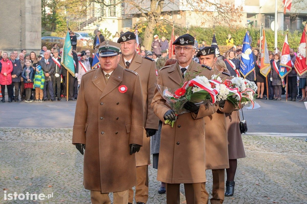 Uroczystość odsłonięcia pomnika 100-lecia Odzyskania Niepodległości