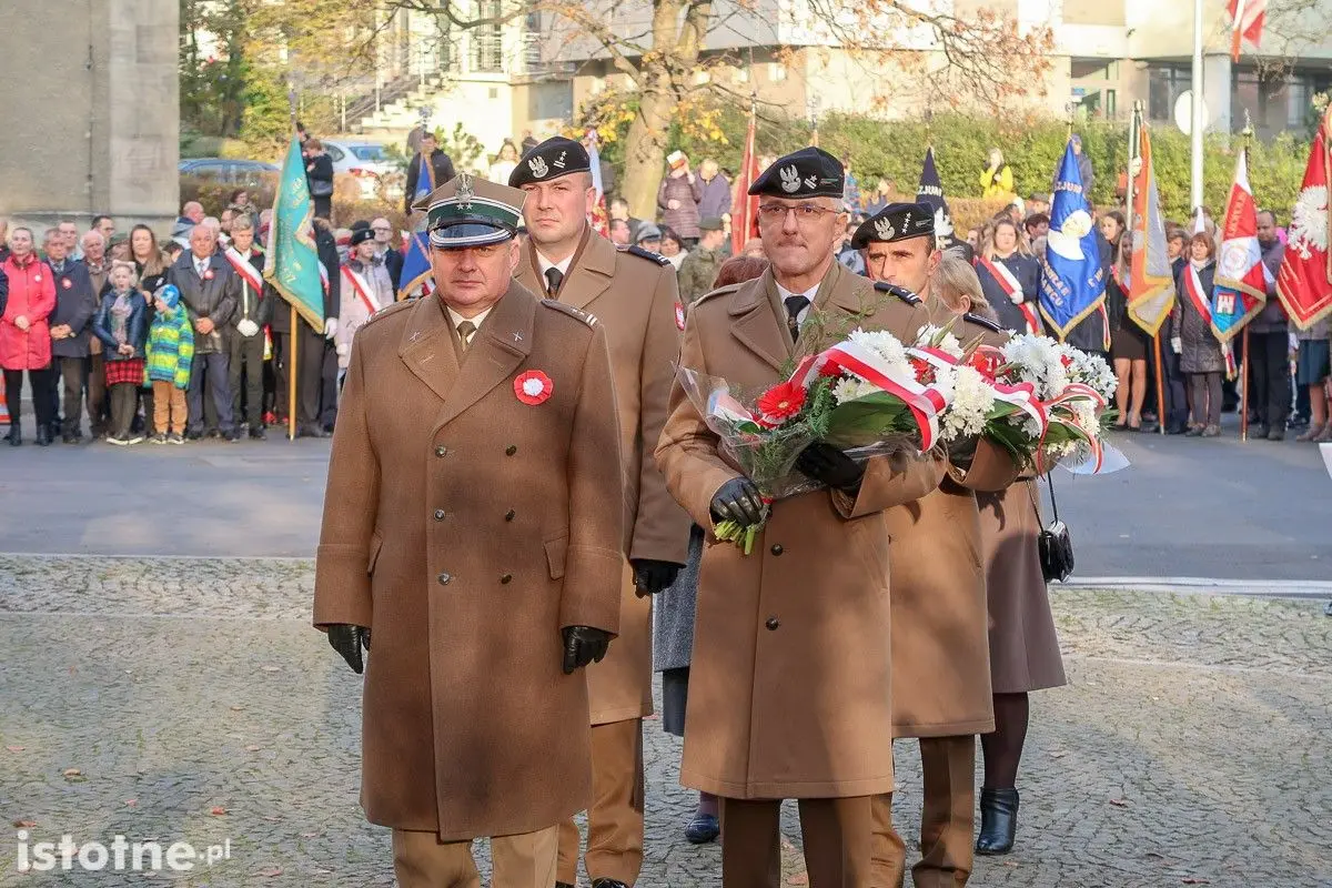 Uroczystość odsłonięcia pomnika 100-lecia Odzyskania Niepodległości