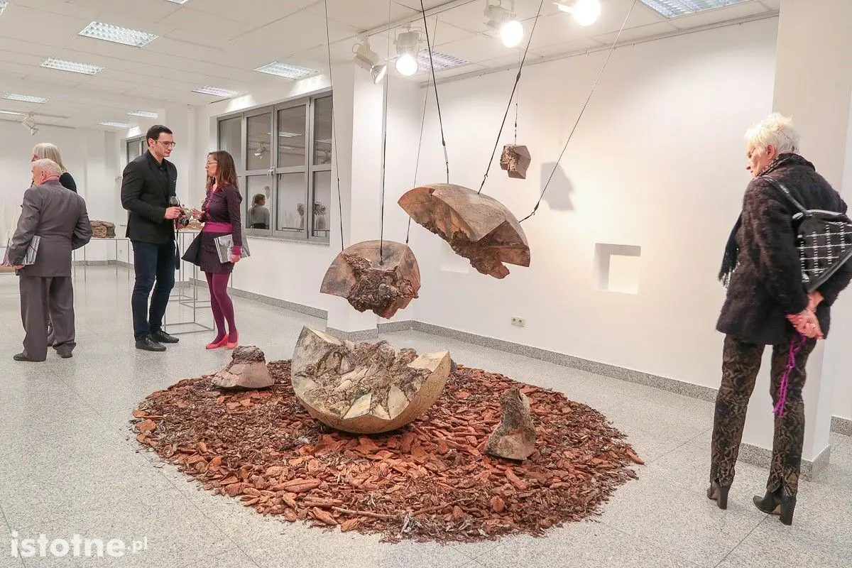 Wystawa „Polak Artysta Ceramik – Triennale Bolesławiec 2018”