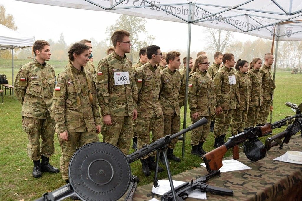 Turniej strzelecki i Zawody sportowo-obronne z okazji 100-lecia Odzyskania Niepodległości w obiektach szkoleniowych 23 Śląskiego Pułku Artylerii w Bolesławcu