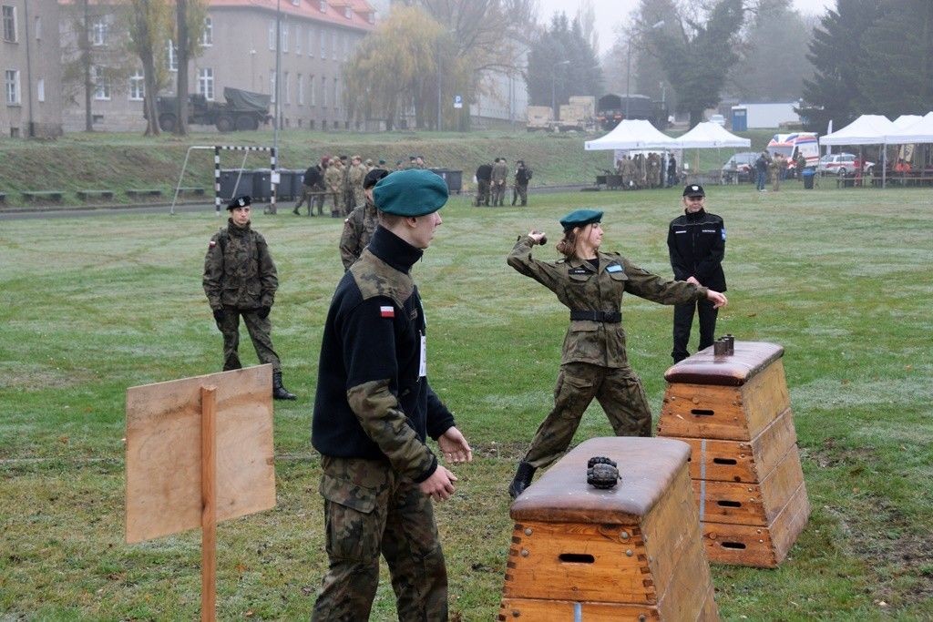 Turniej strzelecki i Zawody sportowo-obronne z okazji 100-lecia Odzyskania Niepodległości w obiektach szkoleniowych 23 Śląskiego Pułku Artylerii w Bolesławcu