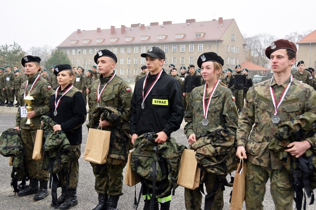 Turniej strzelecki i Zawody sportowo-obronne z okazji 100-lecia Odzyskania Niepodległości w obiektach szkoleniowych 23 Śląskiego Pułku Artylerii w Bolesławcu