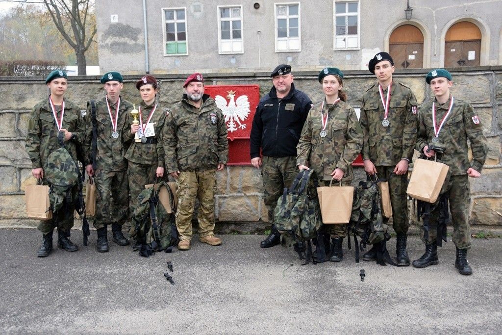 Turniej strzelecki i Zawody sportowo-obronne z okazji 100-lecia Odzyskania Niepodległości w obiektach szkoleniowych 23 Śląskiego Pułku Artylerii w Bolesławcu