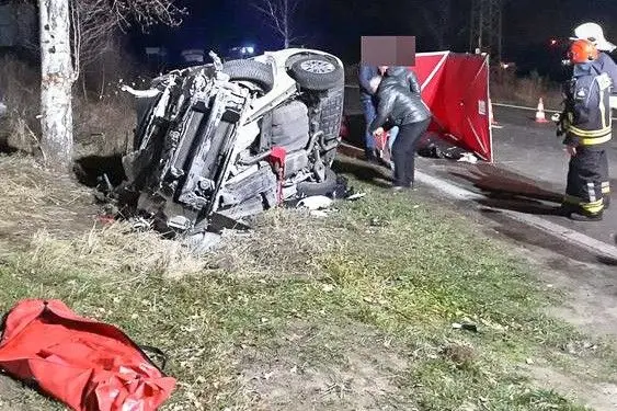 Śmiertelny wypadek na krajowej „3”. 31-letni kierowca kii nie żyje