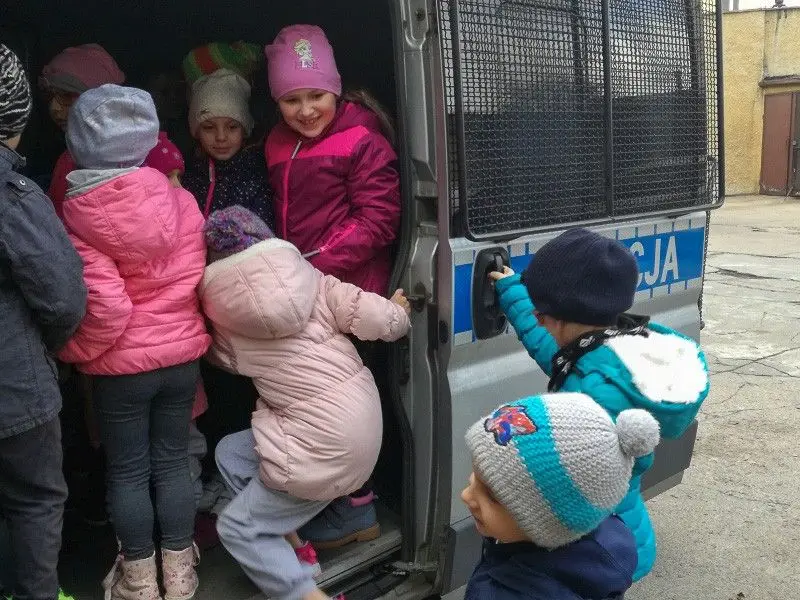 Dzieci ponownie opanowały bolesławiecką komendę policji