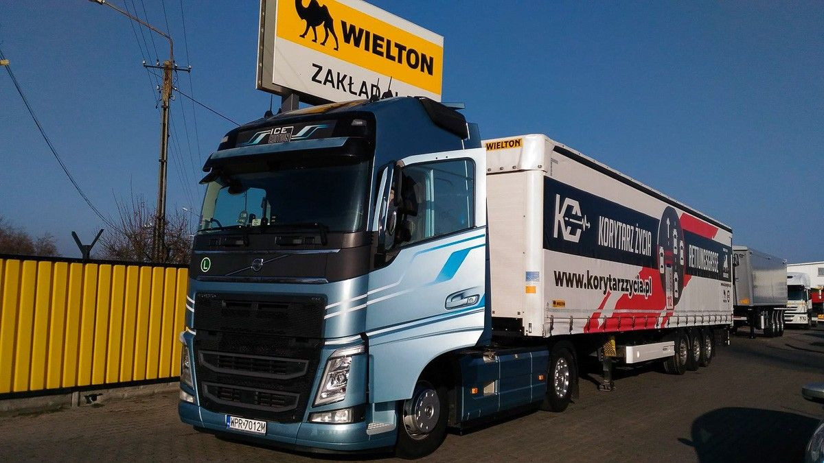 Korytarz Życia promowany w całej Europie. Dzięki Dagmarze, modelce i kierowczyni tira