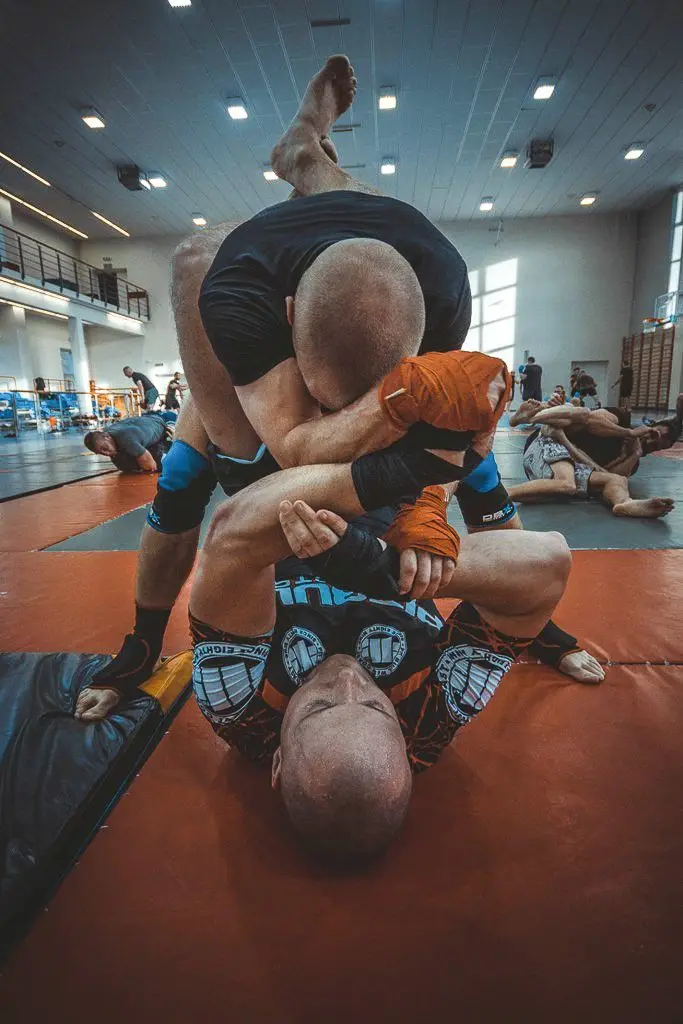 Mistrz świata w muay thai i fighter MMA w świętoszowskiej Brygadzie
