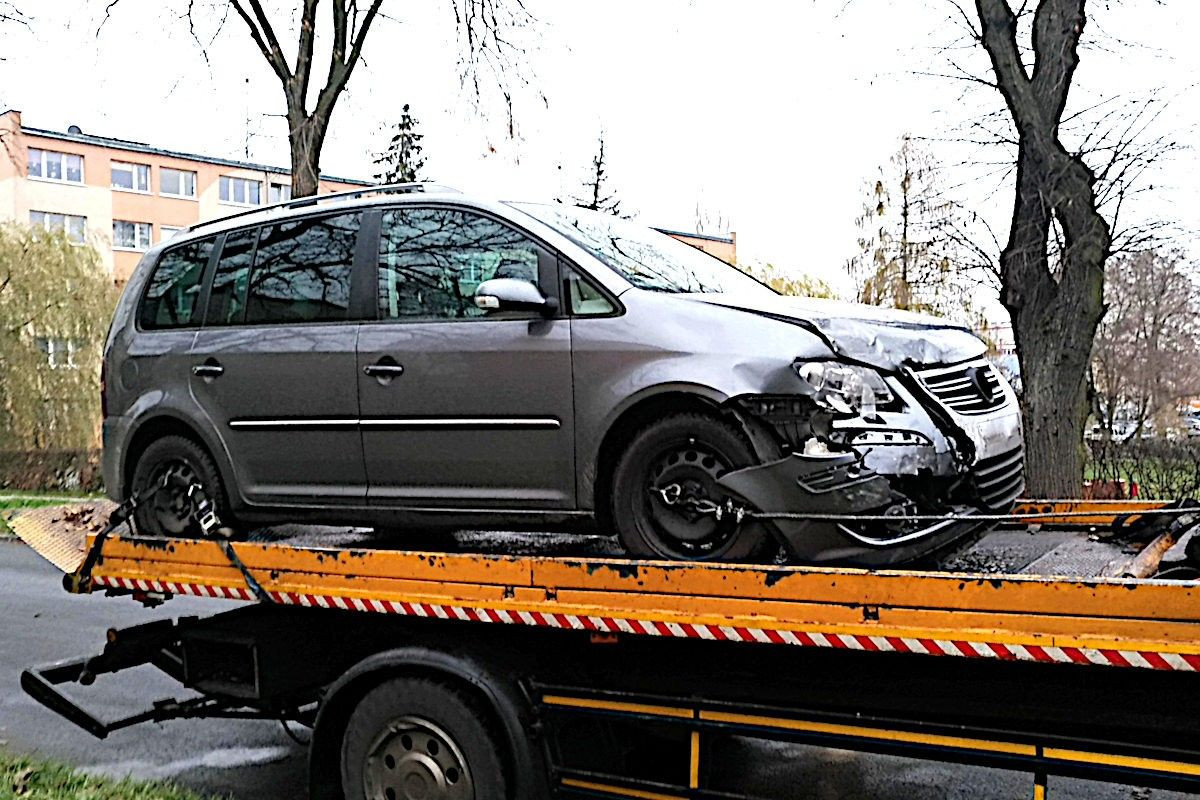 zderzenie na skrzyżowaniu Podgórnej z Aleją Wojska Polskiego