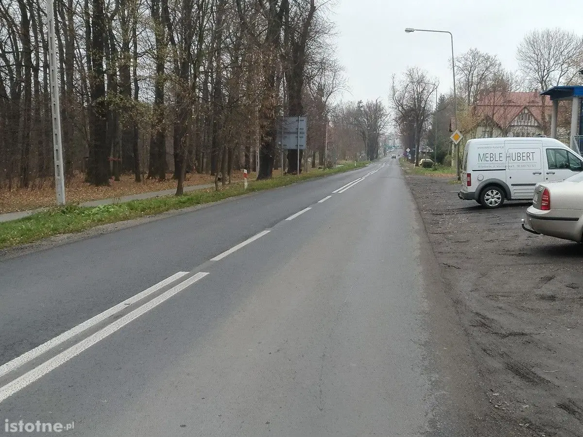 Dziury na ul. Jeleniogórskiej w Bolesławcu załatane
