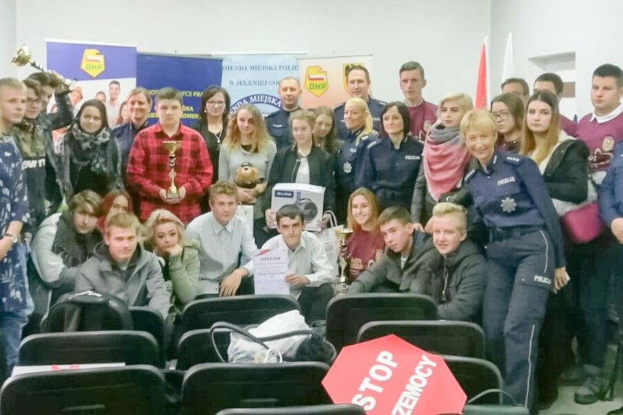 Młodzież z bolesławieckiego Hufca Pracy na 3 miejscu w policyjnym konkursie