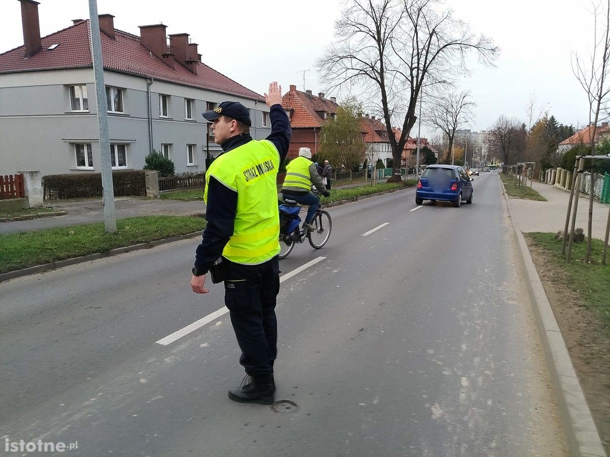 Zapadł się asfalt na Kosiby! Uważajcie