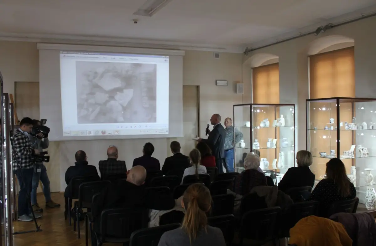 Oficjalne otwarcie lapidarium w Muzeum Ceramiki