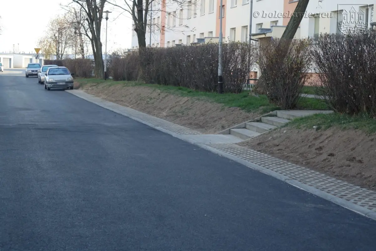 Nowa nawierzchnia przy Gałczyńskiego w Bolesławcu