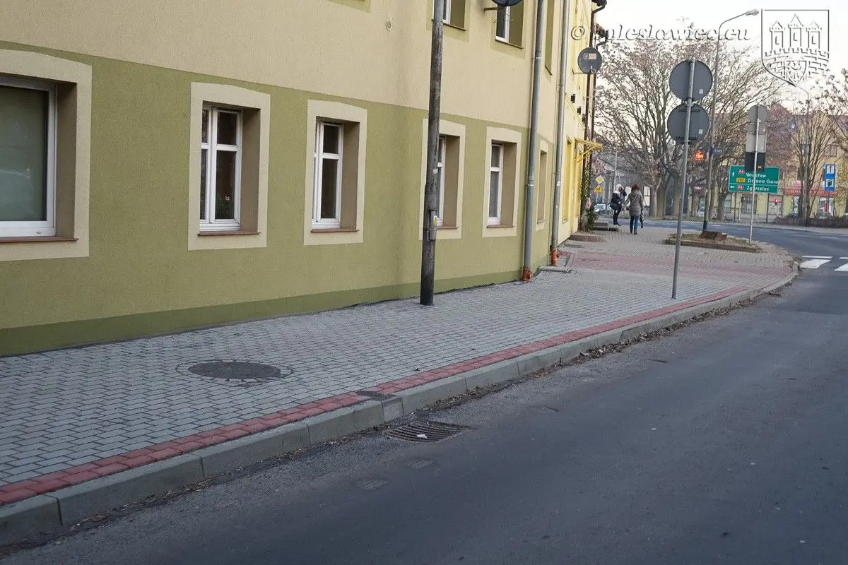 Nowy chodnik na Mazowieckiej