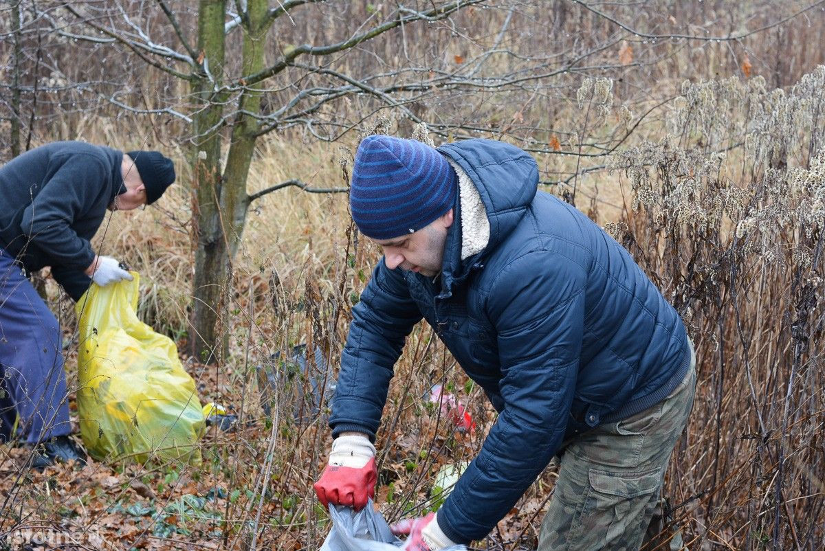 Trwa wielkie sprzątanie Kolonii Staszica