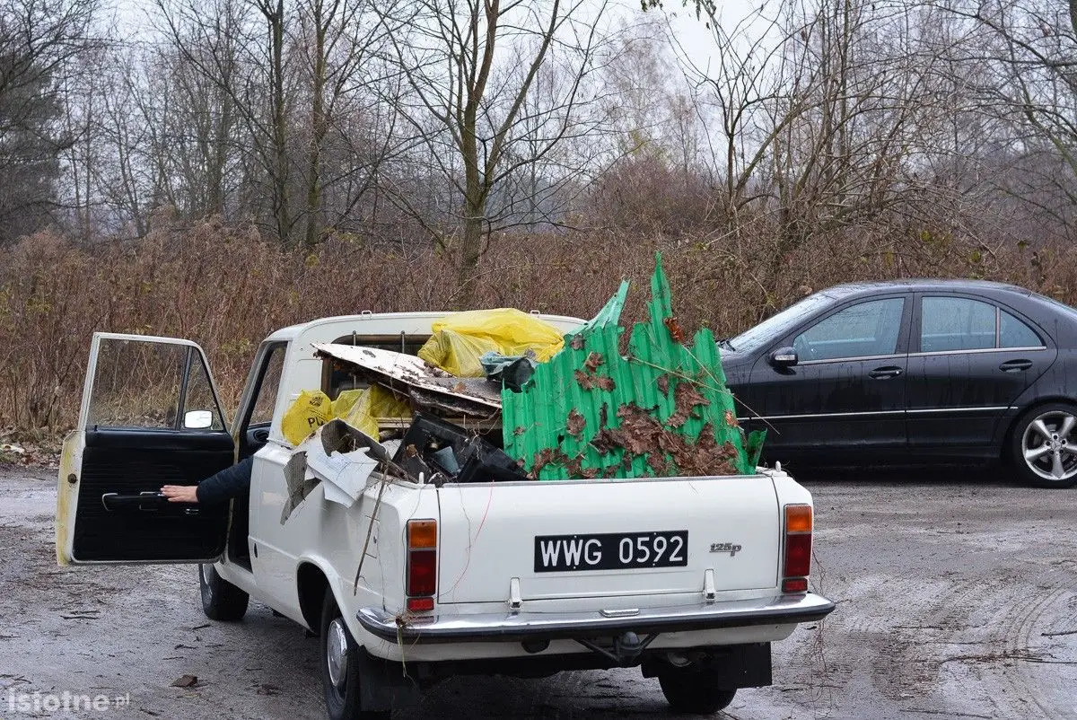 Trwa wielkie sprzątanie Kolonii Staszica