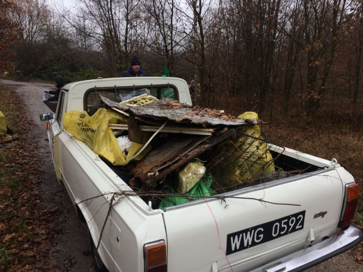 Wielkie sprzątanie Kolonii Staszica