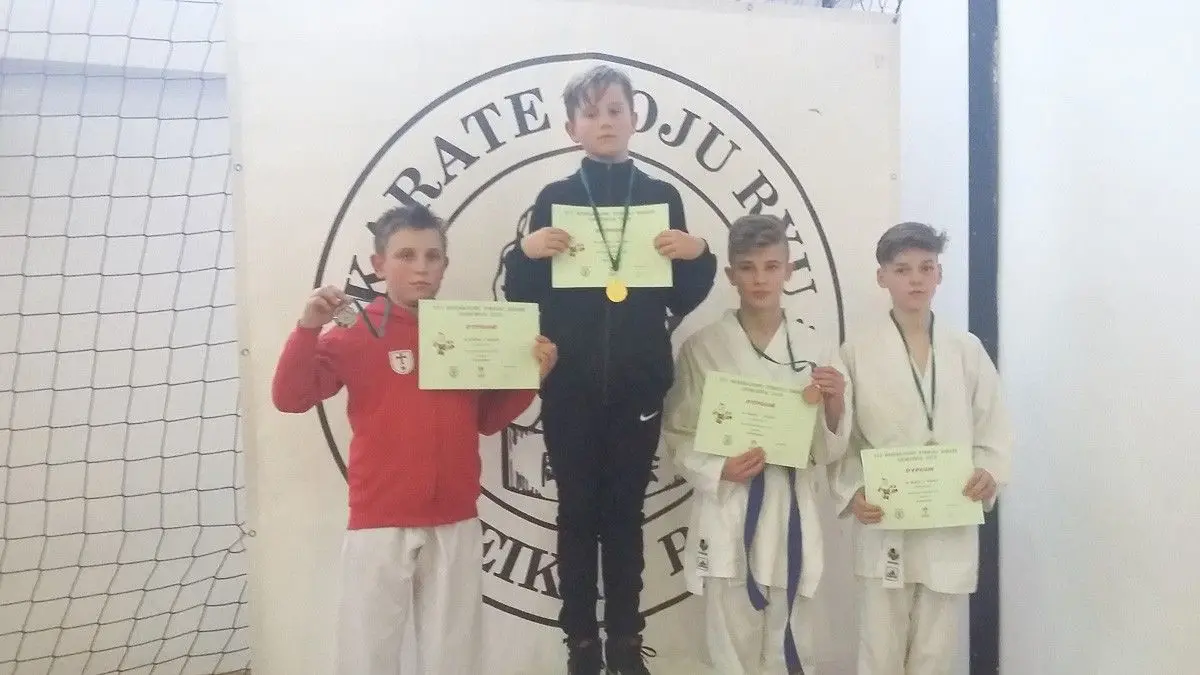 Karatecy TOP Bolesławiec z 9 medalami