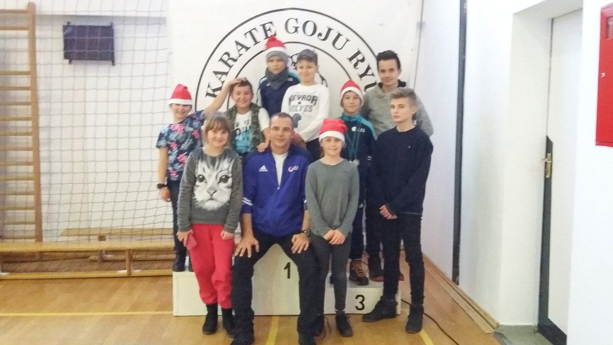 Karatecy TOP Bolesławiec z 9 medalami