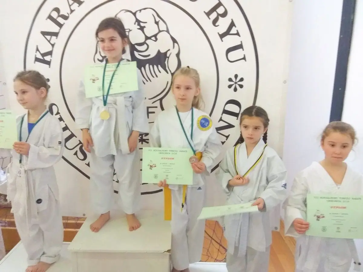 Karatecy TOP Bolesławiec z 9 medalami