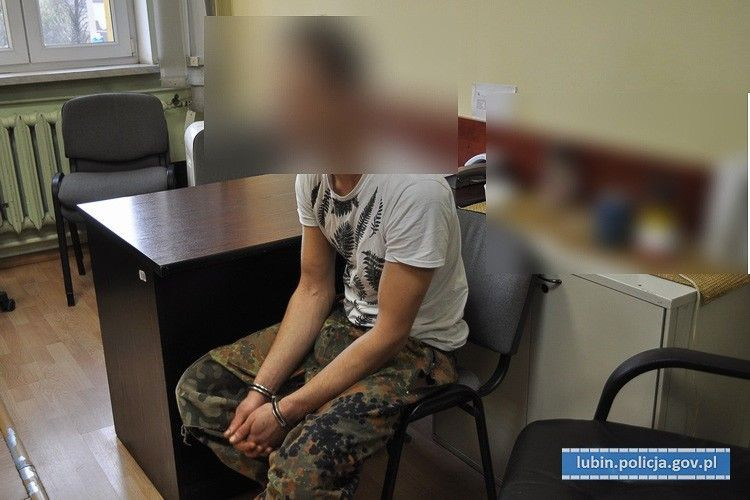 Policja zlikwidowała dziuplę z luksusowymi autami kradzionymi za granicą