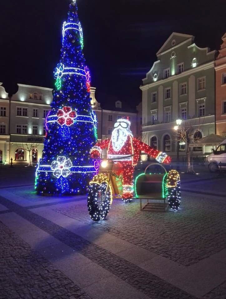 Miejski Zakład Gospodarki Mieszkaniowej w Bolesławcu w wyjątkowy sposób uczcił mikołajki