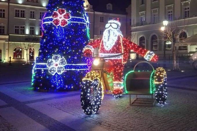 Miejski Zakład Gospodarki Mieszkaniowej w Bolesławcu w wyjątkowy sposób uczcił mikołajki