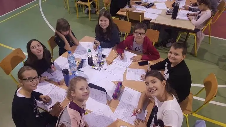 Całą noc pisali listy w obronie krzywdzonych ludzi na świecie