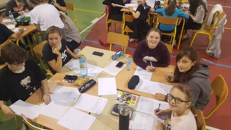 Całą noc pisali listy w obronie krzywdzonych ludzi na świecie