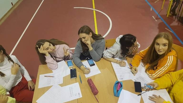 Całą noc pisali listy w obronie krzywdzonych ludzi na świecie