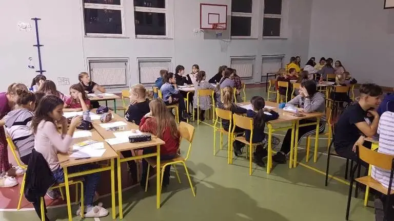 Całą noc pisali listy w obronie krzywdzonych ludzi na świecie