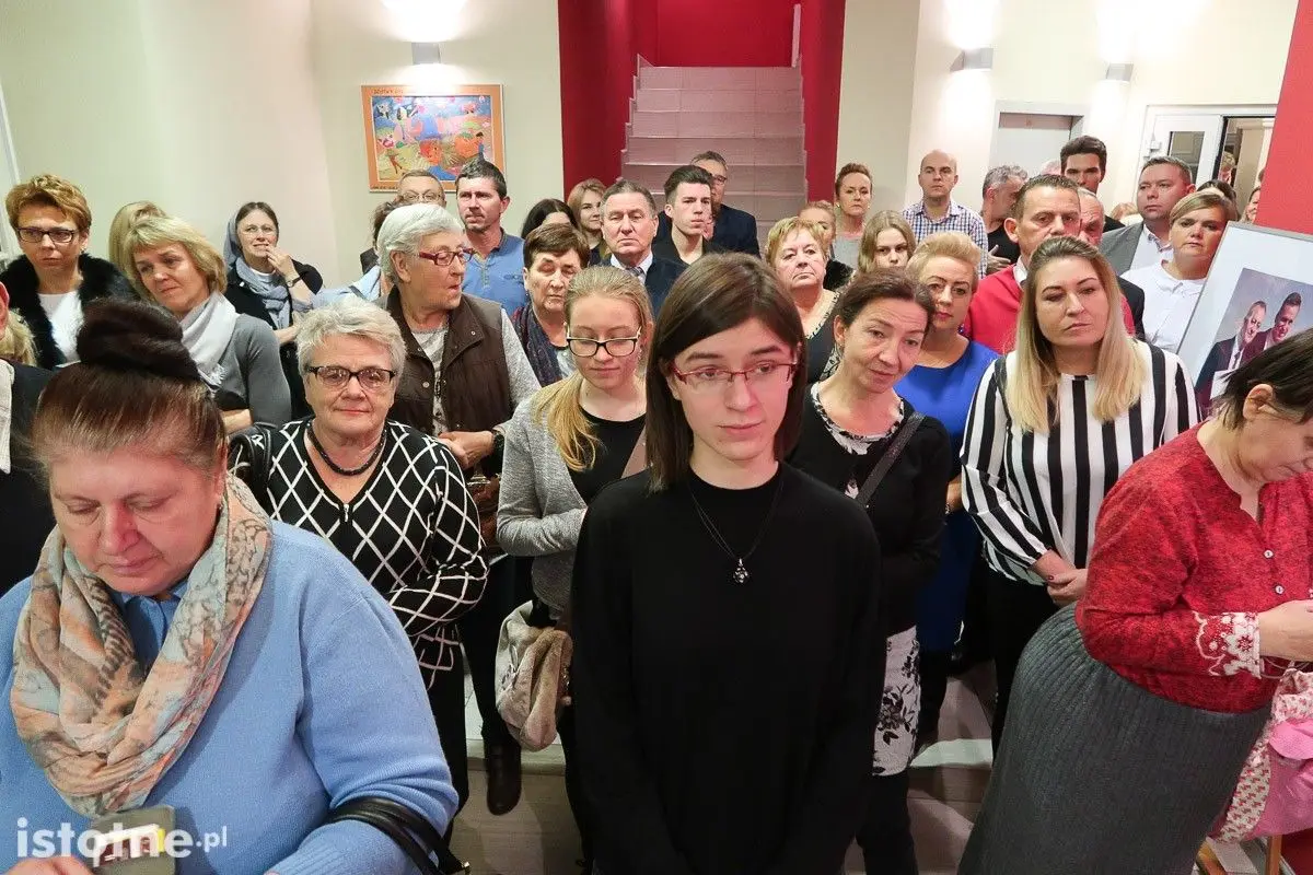 Tablicę poświęconą Dariuszowi Kwaśniewskiemu odsłonięto w Teatrze Starym