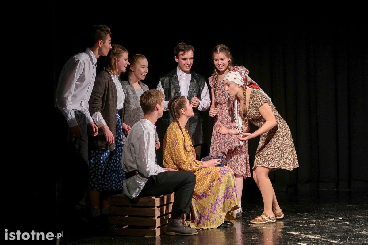 Tablicę poświęconą Dariuszowi Kwaśniewskiemu odsłonięto w Teatrze Starym