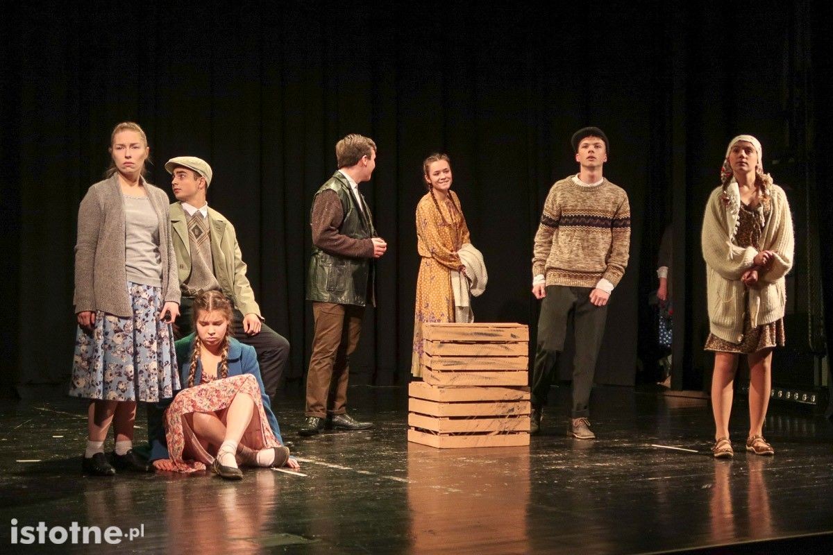 Tablicę poświęconą Dariuszowi Kwaśniewskiemu odsłonięto w Teatrze Starym